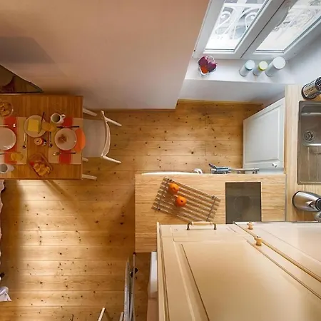 Andrien's Velissariou Apartment *